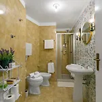 Albert's Castle Apt- Happy Appartamento *