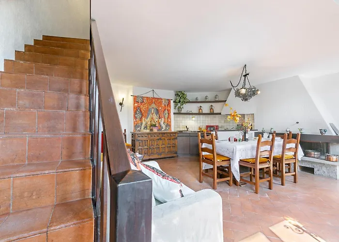 Albert's Castle Apt- Happy Baveno